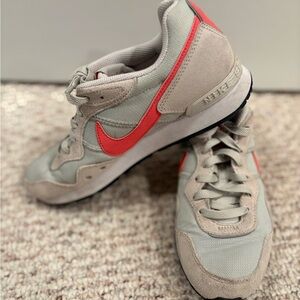 Nike, Size 7.5 - fits like 8